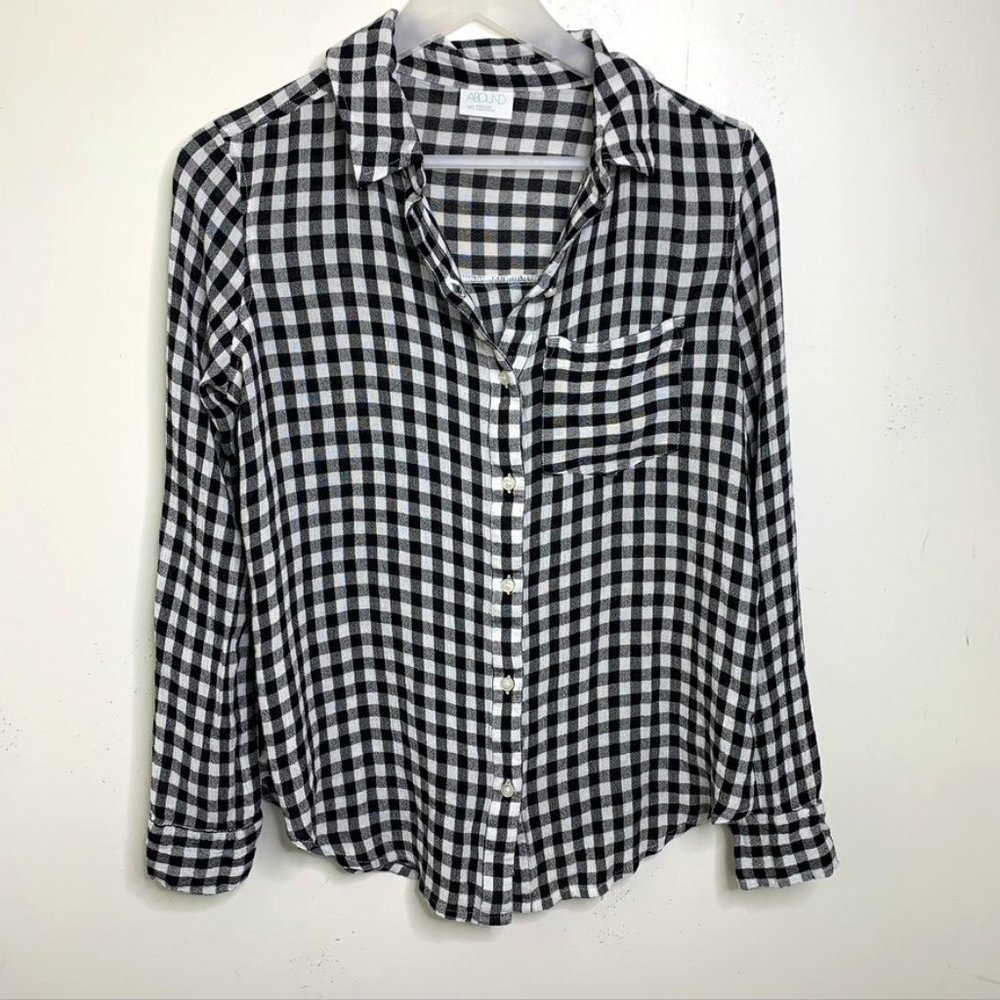 black and white plaid button down top